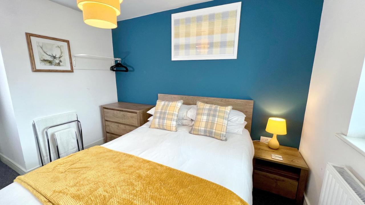 Cross Court, Stafford By Bell Apartments Esterno foto